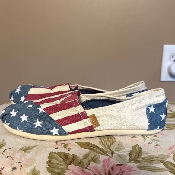 Madden girl Gloriee women’s slip on shoes size 8.5 USA Americana flag design com - Picture 2 of 6